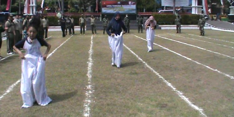 Lomba Agustusan di Makodim 0725 Seru dan Mengakrabkan