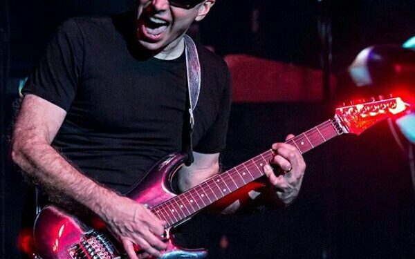 “flying in a blue dream” With Joe Satriani
