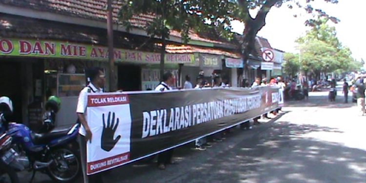 Tolak Direlokasi Bakul Kidul Alun-Alun Sragen Gelar Aksi Deklarasi