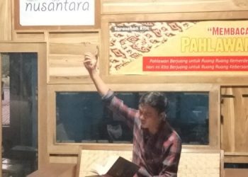 Penyair Tora Kundera Bacakan Ziarah Gunung Karya Sitor Situmorang