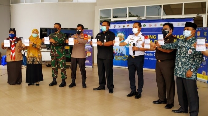 Sepuluh Pejabat Depok Disuntik Vaksin Covid 19