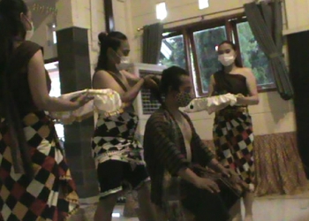 Galabara Ditahbis sebagai pendeta di Gereja Kristen Jawa (GKJ) Taman Murni