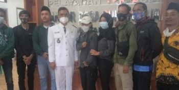 Kades Sukaharja, Rahmat Jebeng, Resmi Dilantik Bupati Bogor, Langsung Menggelar Sertijab