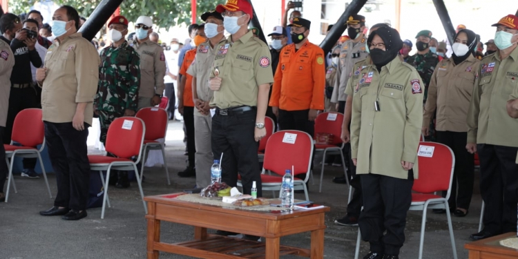 Mensos Risma “Mengapresiasi Peran dan Pengabdian Tagana”.