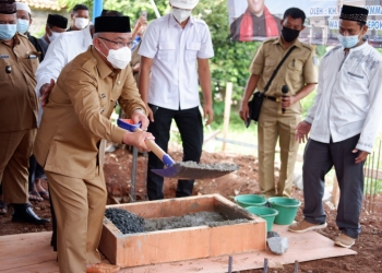 Target Kita 1.000 Rumah Ibadah,” ucap Idris, Saat Peletakan Batu Pertama Relokasi Masjid Nurul Huda