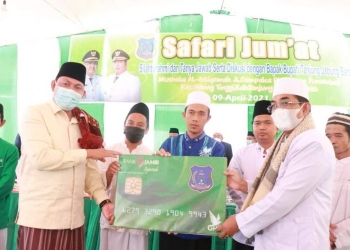 Jum’at Berkah Bupati UAS-Hairan Berikan Bantuan Untuk Musholla Al-Ikhlas