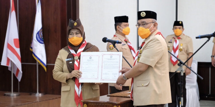 Wali Kota Depok Lantik Ketua Kwartir Cabang Pramuka Nina Suzana