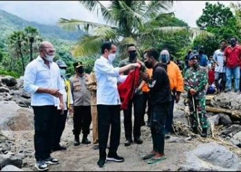 Presiden Jokowi Kunjungi Para Korban Bencana NTT