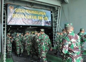 Respon Cepat TNI AD Bantu Korban Bencana Alam di NTB Dan NTT