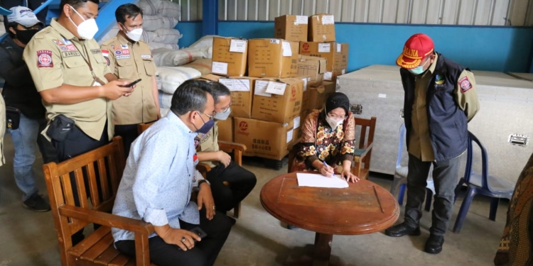 Pengelolaan Permakanan dan Peralatan di Gudang Logistik, Diminta Mensos Risma Dipersiapkan