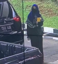 Mabes Polri di Serang Teroris Wanita