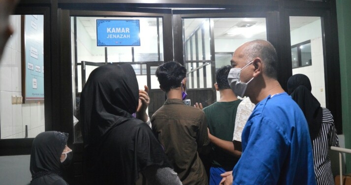 Dian Kristiandi Saksikan Pemulasaraan Jenazah Pasien Probable Covid-19