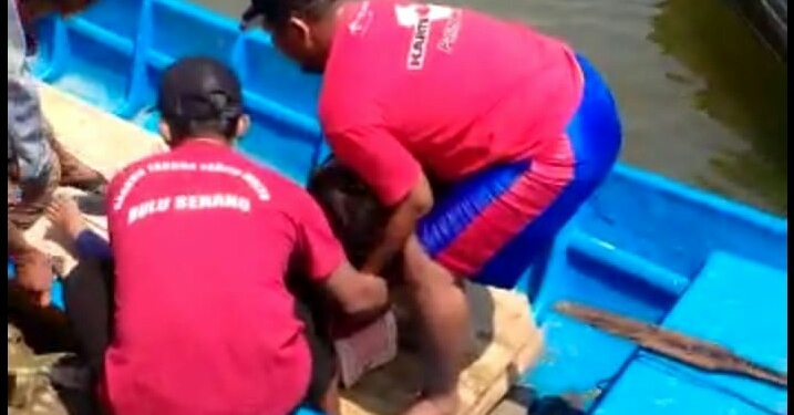 Perahu Wisata WKO Terguling 9 Orang Tenggelam Masih Dicari