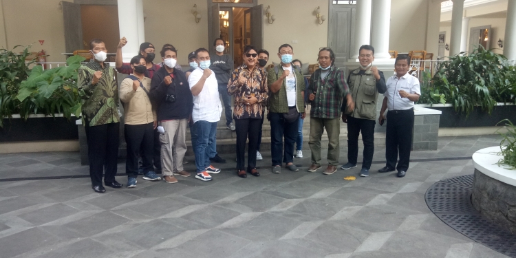 Kongres Advokat Indonesia ( KAI ) Bahas Pinjaman On Line di Kota Solo