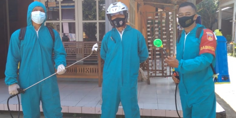Penyemprotan Cairan Disinfektan Sebagai Langkah Percepatan Penanganan Covid-19