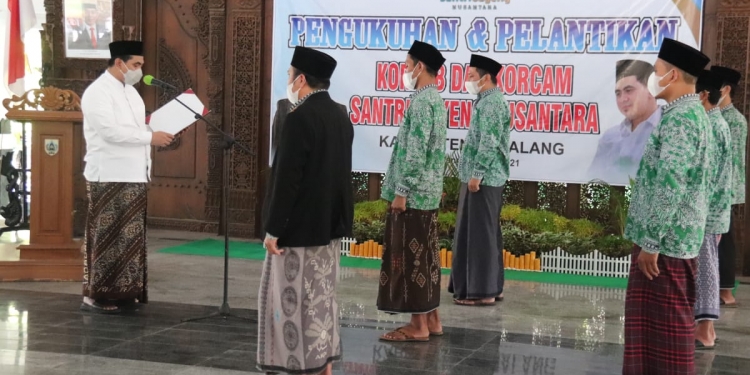 Gus Yasin Lantik Dan Kukuhkan Santri Gayeng Nusantara Pemalang