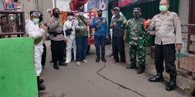 RW.3 dan RW.4 Sukamaju Diguyur Disinfektan, Dorong Zona Hijau