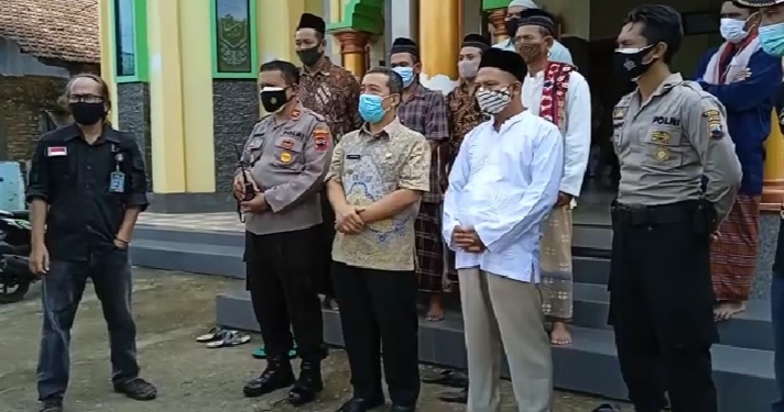 MRC Dan Jajaran Forkopimcam Kecamatan Kalinyamatan Jepara Edukasi Dan Berbagi di Jumat Berkah