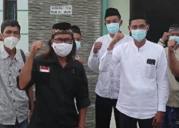 MRC Bersama Koramil 05 Majong dan perangkat Desa Benden Pete Berbagi di Jumat Berkah