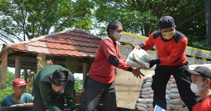 Sebanyak 3.000 Paket Beras Disalurkan Kemensos Bagi Warga Terdampak PPKM di Tangerang