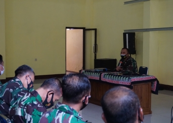 Anggota Kodim Mendapatkan Koleksi Jam Dari Dandim 0719/Jepara