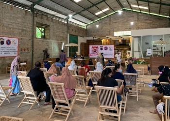 Murdianto Ketua DPC K SPSI Kab. Jepara Distribusikan Vaksin Merdeka Candi Untuk Pekerja