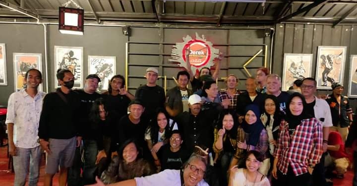 ROCKEN LOL, Gong Merah Putih dan Plastik Hitam ‘SemangART Soempah Pemoeda’ Di Kedai Lekker & Derek Car Wash