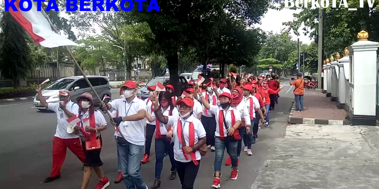 Aksi Komunitas Yes You Solo Raya Semarakkan Peringatan Hari Pahlawan