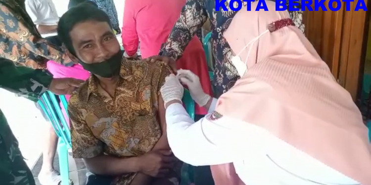 GUNUNG SARI WONOSAMUDRO dr  M Ismail Salahudin Sp,KJ Pimpin Aksi Vaksinasi ODGJ