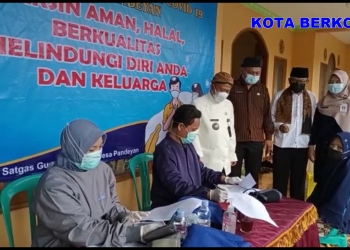 Camat Ikut Memantau Penyisiran Warga Ngemplak Boyolali Untuk Penuhi Target Vaksinasi