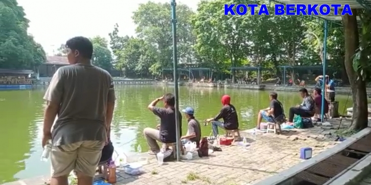 Semarak Lomba Mancing Candhak Culke di Balaikambang Solo