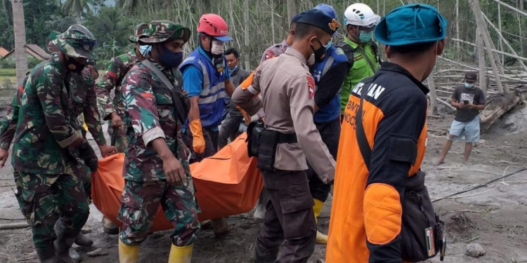 Pencarian Korban Bencana APG Gunung Semeru Terus Dilakukan