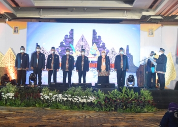 Penutupan Munas V JSIT Indonesia Dimeriahkan Parade Batik