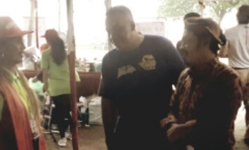 Bazaar Amal GWS di Pantai Bandengan disambangi M. Latifun Anggota DPRD Jepara