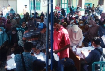 BPN Serahkan 195 Sertifikat Tanah didesa Dorang Nalumsari Jepara
