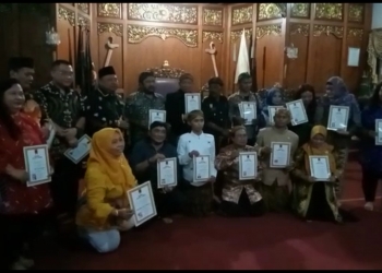 Diawali Ritual Bakar Menyan , Keraton Kasultanan Pajang Bagi-bagi Gelar Lagi