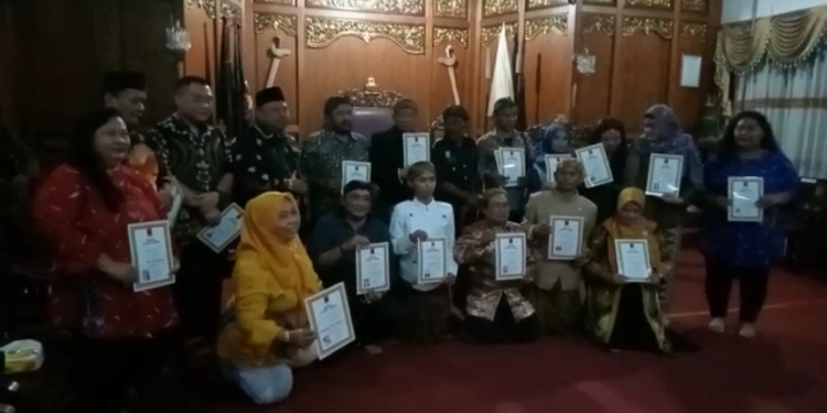 Diawali Ritual Bakar Menyan , Keraton Kasultanan Pajang Bagi-bagi Gelar Lagi