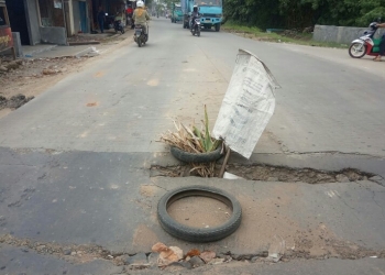 Jembatan Irigasi Berlubang dan berbahaya dikeluhkan Masyarakat Pengguna Jalan Nalumsari Jepara