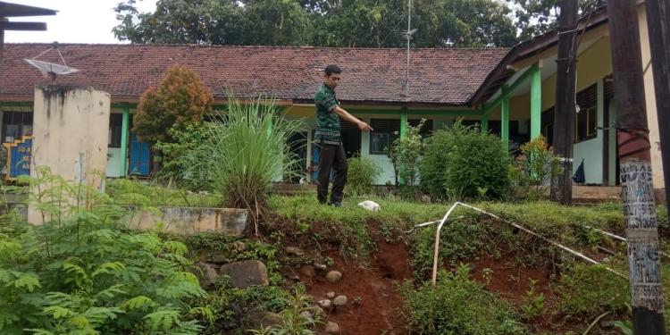 Kondisi SD Negeri 3 Sowan Lor Kedung Jepara Sangat Prihatin