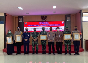 Babinsa, Bhabinkamtibmas dan Nakes di Jepara Mendapat Penghargaan Dari Kapolda