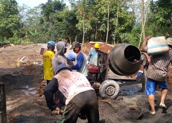 Kades Bungu Prioritaskan Jalan Bagi Para Pelaku Usaha Tani (JUT)