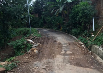 Proyek Jalan Gorong Gorong Mangrak di Mayong, di Duga diKerjakan Asal Asalan Oleh Pemborong.
