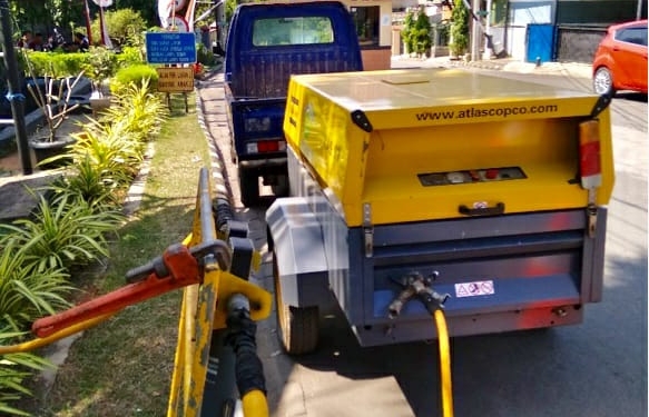 Terus Jaga Kualitas Air, PDAM Tirta Asasta Depok Rutin Lakukan Air Scouring