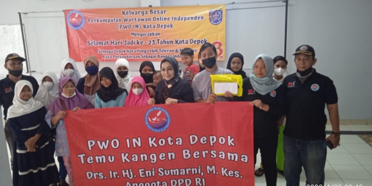 PWO IN Kota Depok Bersama Eni Sumarni anggota DPD RI Santuni Anak Yatim Piatu dan Berikan Bantuan Sosial