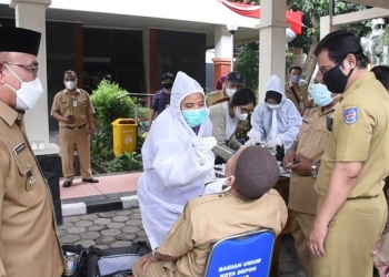 ASN & Non-ASN Pemkot Depok Jalani Swab Antigen di Hari Pertama Kerja