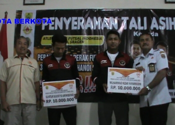 Diganjar 10 Juta KONI Sragen , Dua Atlet Futsal Sea Games Panen Bonus
