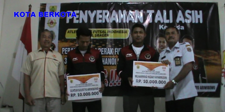 Diganjar 10 Juta KONI Sragen , Dua Atlet Futsal Sea Games Panen Bonus