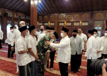 Usai Sholat Ied, Prabowo Sowan ke Jokowi dan Megawati