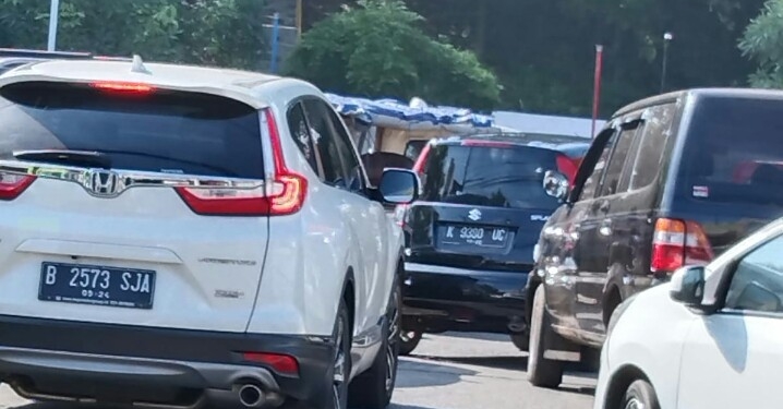 Kesenjangan Harga Pertamax Dengan Pertalite Terlalu Jauh Yang Menyebabkan Antrian