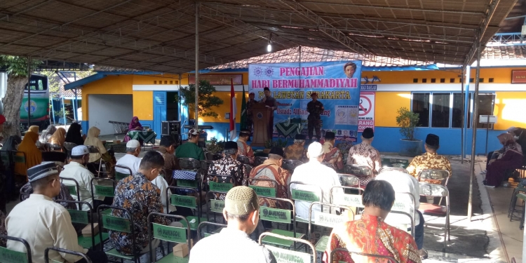 Alfian Tanjung Bakar Semangat Kader Muhammadiyah di PCM Laweyan, Doakan Muktamar 48 Pilih Pemimpin Tegas